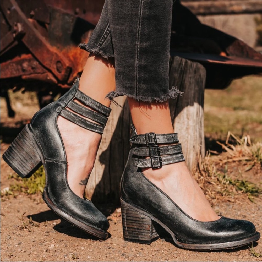 Freebird by Steven Randi Heels Black Leather Size 9